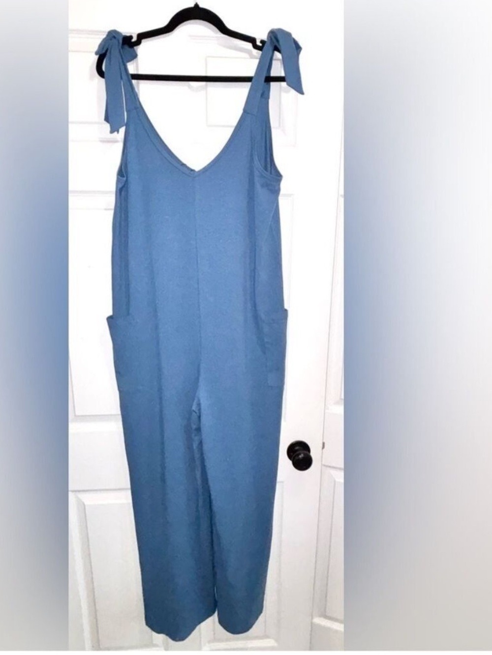 NWT Smash + Tess x Haley Ryan Anniston Cargo Romper Wide Leg Jumpsuit Medium
NEW - Picture 9 of 12